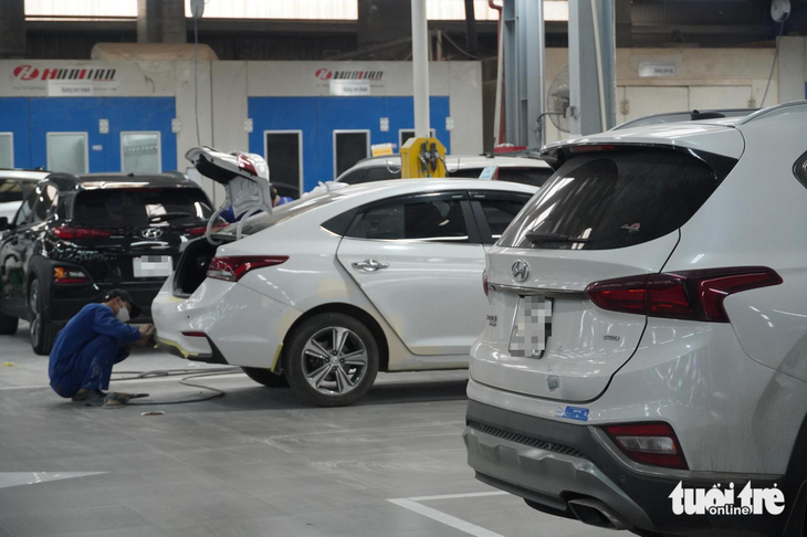 Bộ Công Thương ủng hộ giảm 50% lệ phí trước bạ ô tô đến hết năm nay